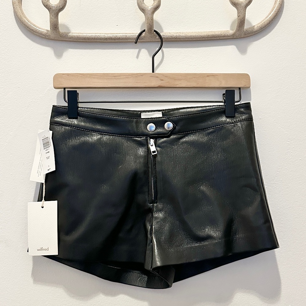 Aritzia Wilfred ERDE Short - Black, Size 2